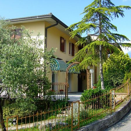 Residence San Vito Бренцоне сул Гарда Екстериор снимка