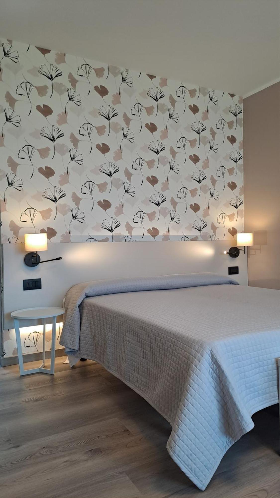 Residence San Vito Бренцоне сул Гарда Екстериор снимка