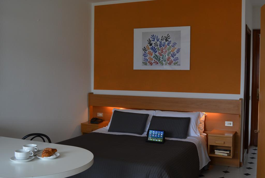 Residence San Vito Бренцоне сул Гарда Екстериор снимка