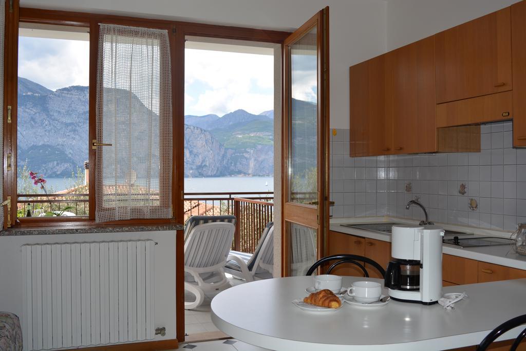 Residence San Vito Бренцоне сул Гарда Екстериор снимка